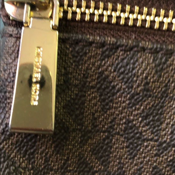 Michael Kors Crossbody - Picture 7 of 7